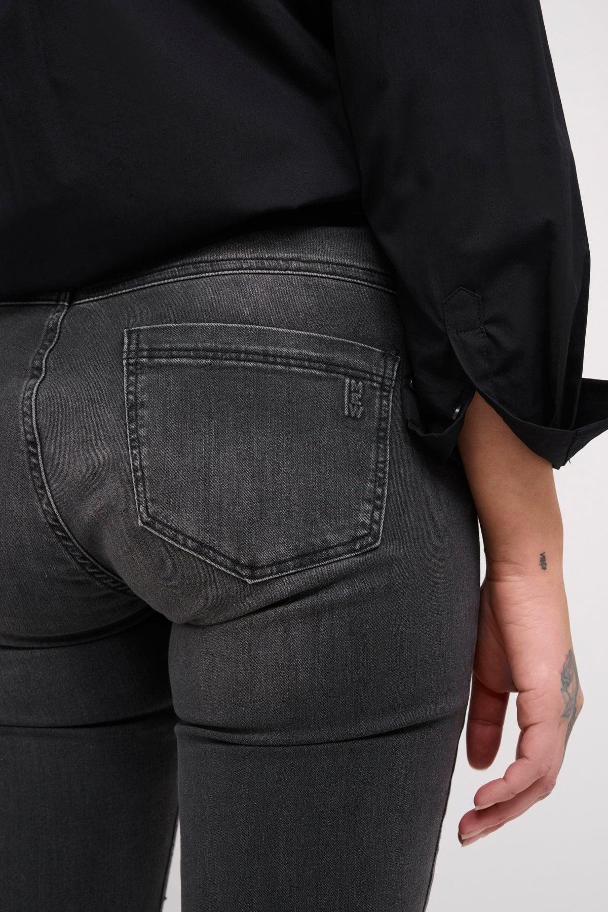 My Essential Wardrobe 31 Celina - Mid slim jeans - HUSET Men & Women