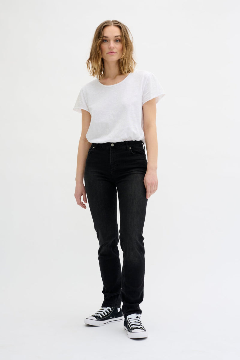 My Essential Wardrobe 33 Celina - High straight jeans - HUSET Men & Women (9414437568859)