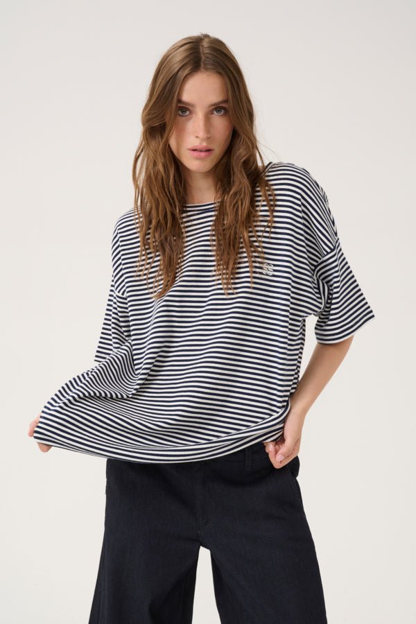 My Essential Wardrobe Dana - Tshirt - HUSET Men & Women - My Essential Wardrobe