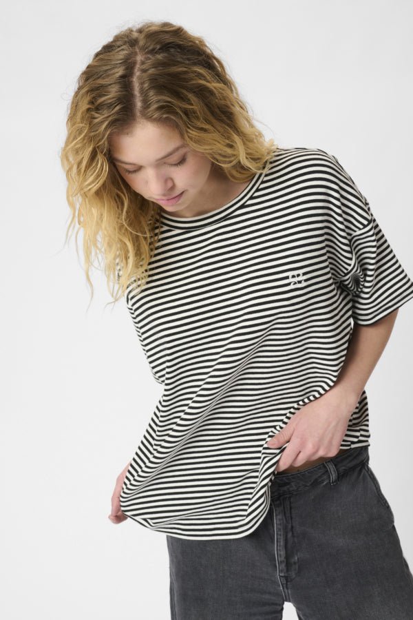 My Essential Wardrobe Dana - Tshirt - HUSET Men & Women - My Essential Wardrobe