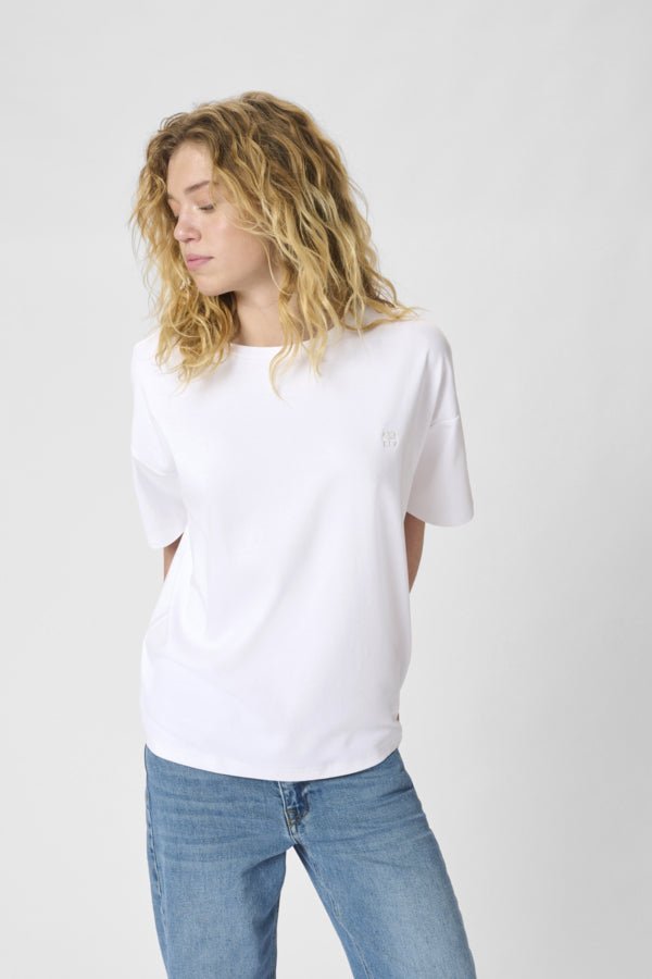 My Essential Wardrobe Dana - Tshirt - HUSET Men & Women - My Essential Wardrobe