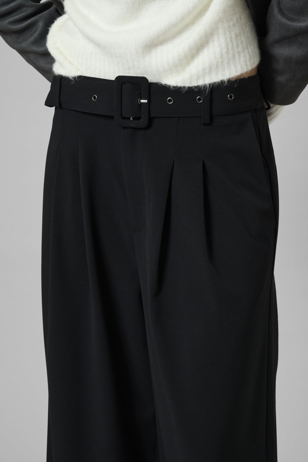 My Essential Wardrobe Hace - High wide bukser - HUSET Men & Women - My Essential Wardrobe