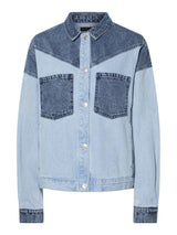Pieces Famy - Loose fit denim skjorte - HUSET Men & Women