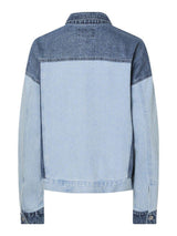 Pieces Famy - Loose fit denim skjorte - HUSET Men & Women