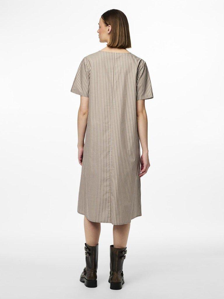 Pieces Penny - Midi kjole - HUSET Men & Women