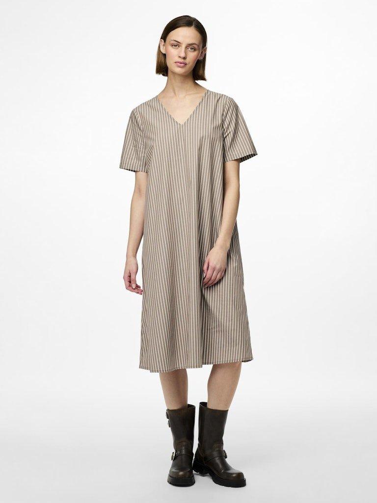 Pieces Penny - Midi kjole - HUSET Men & Women