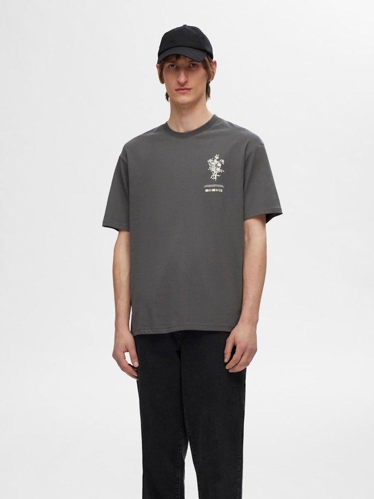 Selected Homme Alp - Loose fit t-shirt med print - HUSET Men & Women