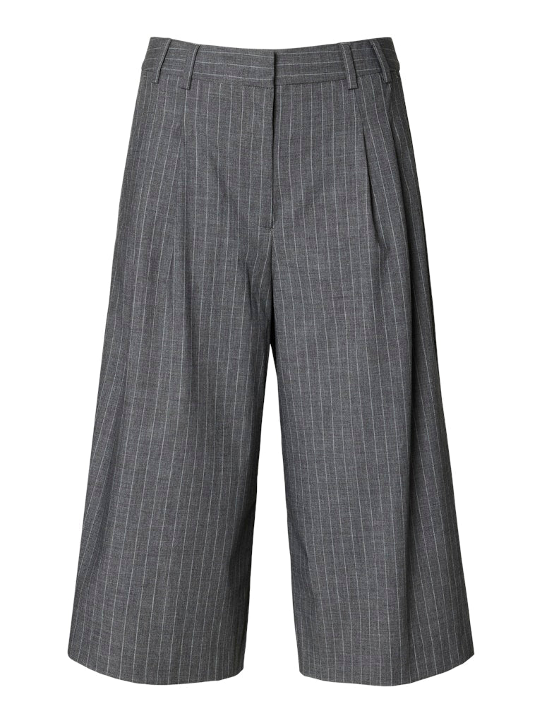 Selected Women - Tonia hw long shorts - HUSET Men & Women - Selected Femme