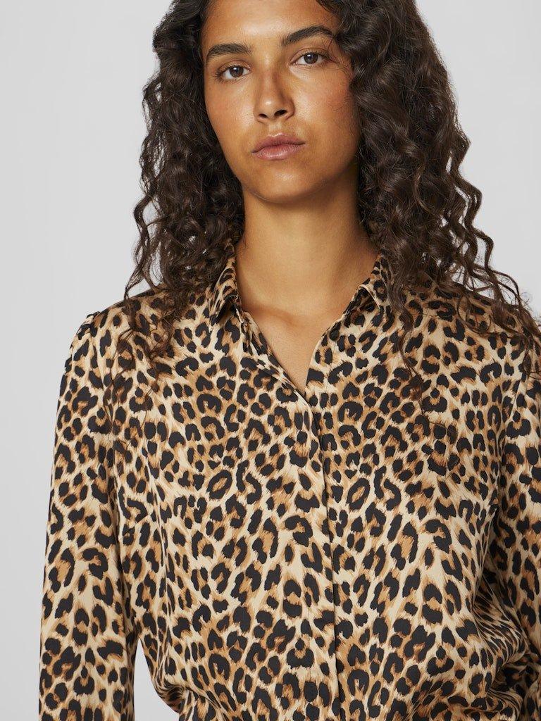 Vila Ellette - Satin leo skjorte - HUSET Men & Women