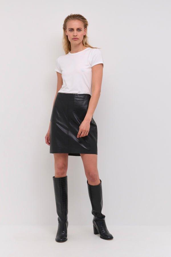 My Essential Wardrobe 19 - The leather skirt - HUSET Men & Women