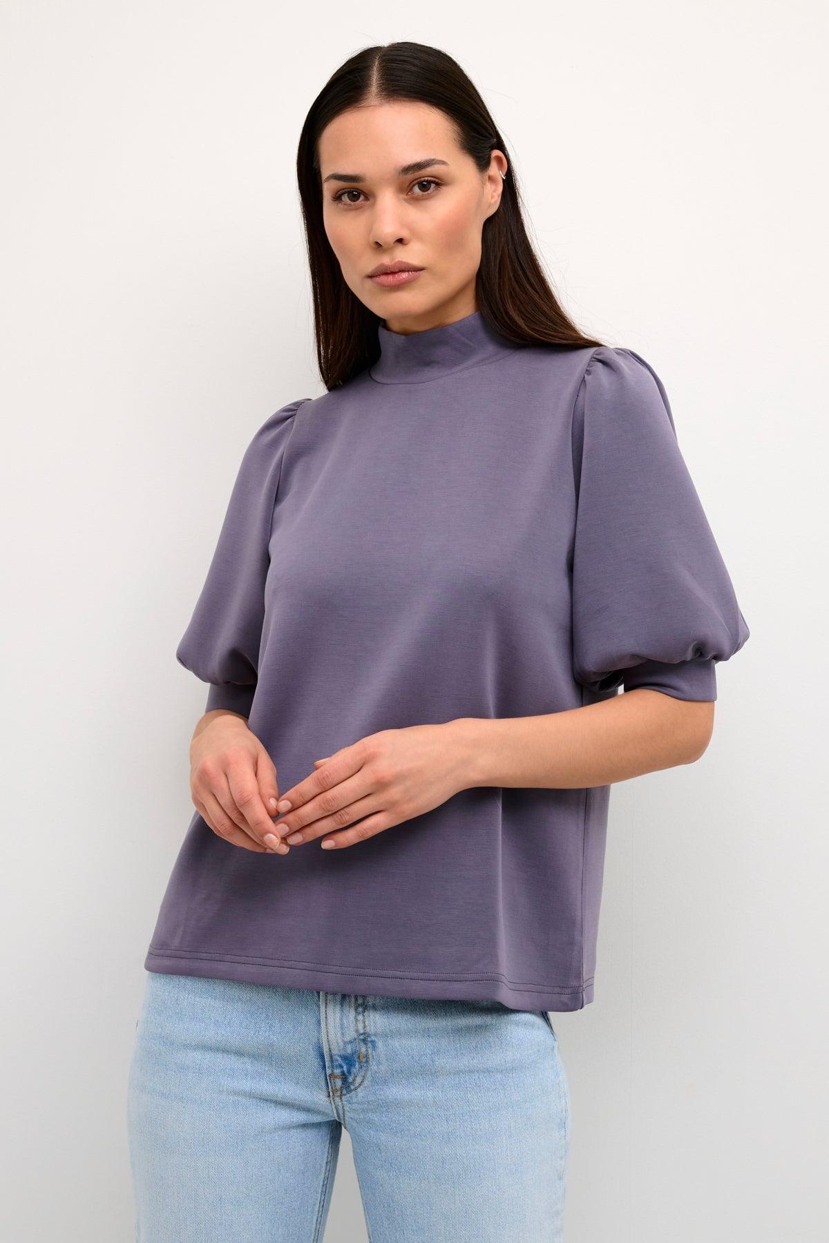 My Essential Wardrobe 21 - The puff blouse - HUSET Men & Women