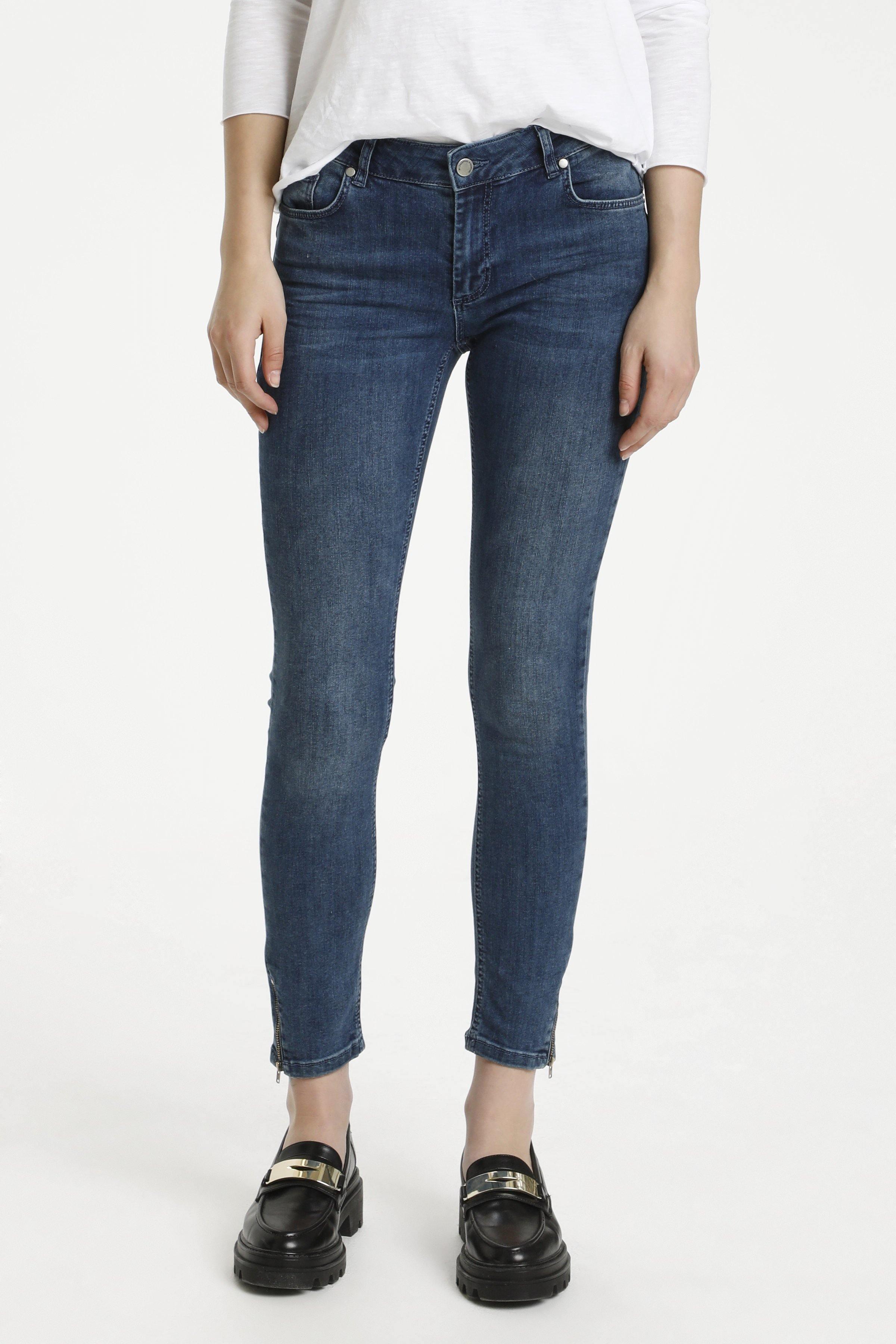 My Essential Wardrobe 31 Celina - Mid slim jeans - HUSET Men & Women