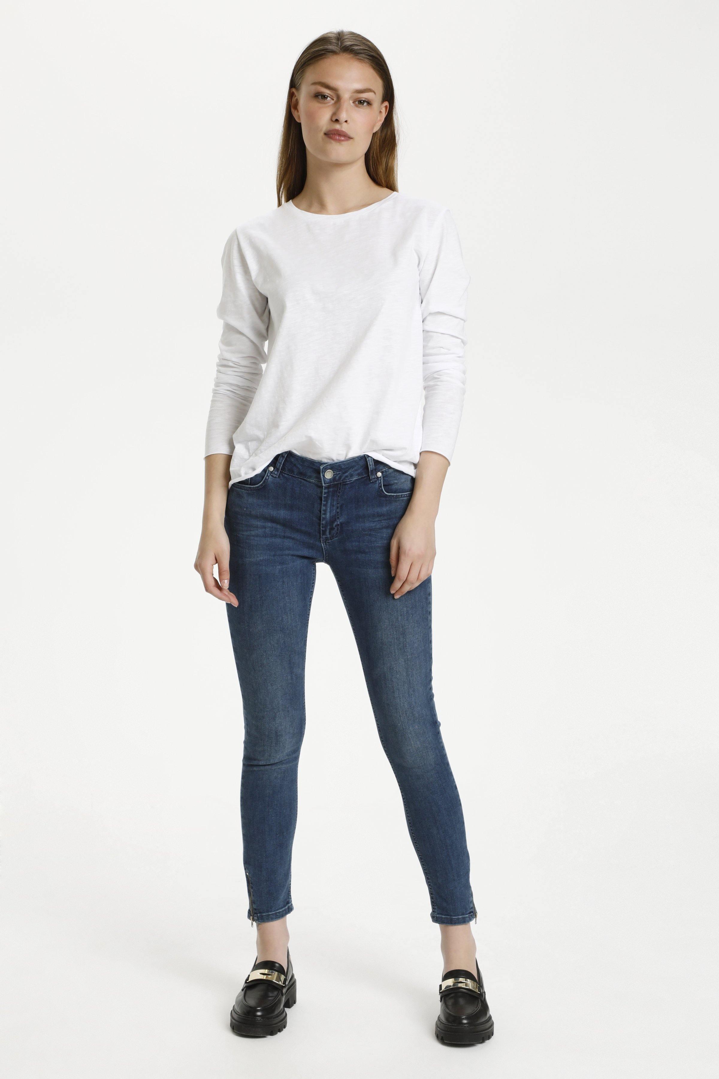 My Essential Wardrobe 31 Celina - Mid slim jeans - HUSET Men & Women