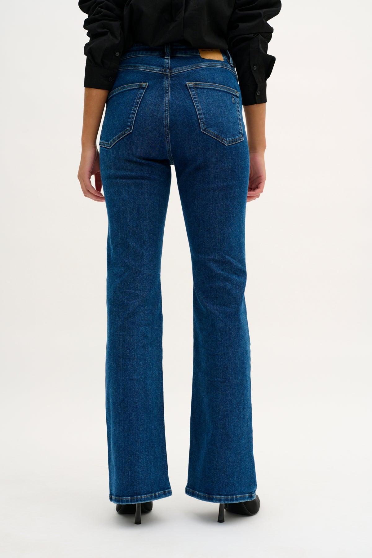 My Essential Wardrobe 36 Dakota - Bootcut jeans - HUSET Men & Women