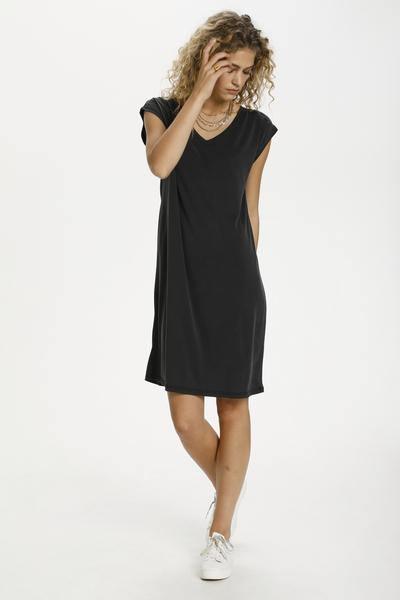 My Essential Wardrobe Saga - Kjole - HUSET Men & Women