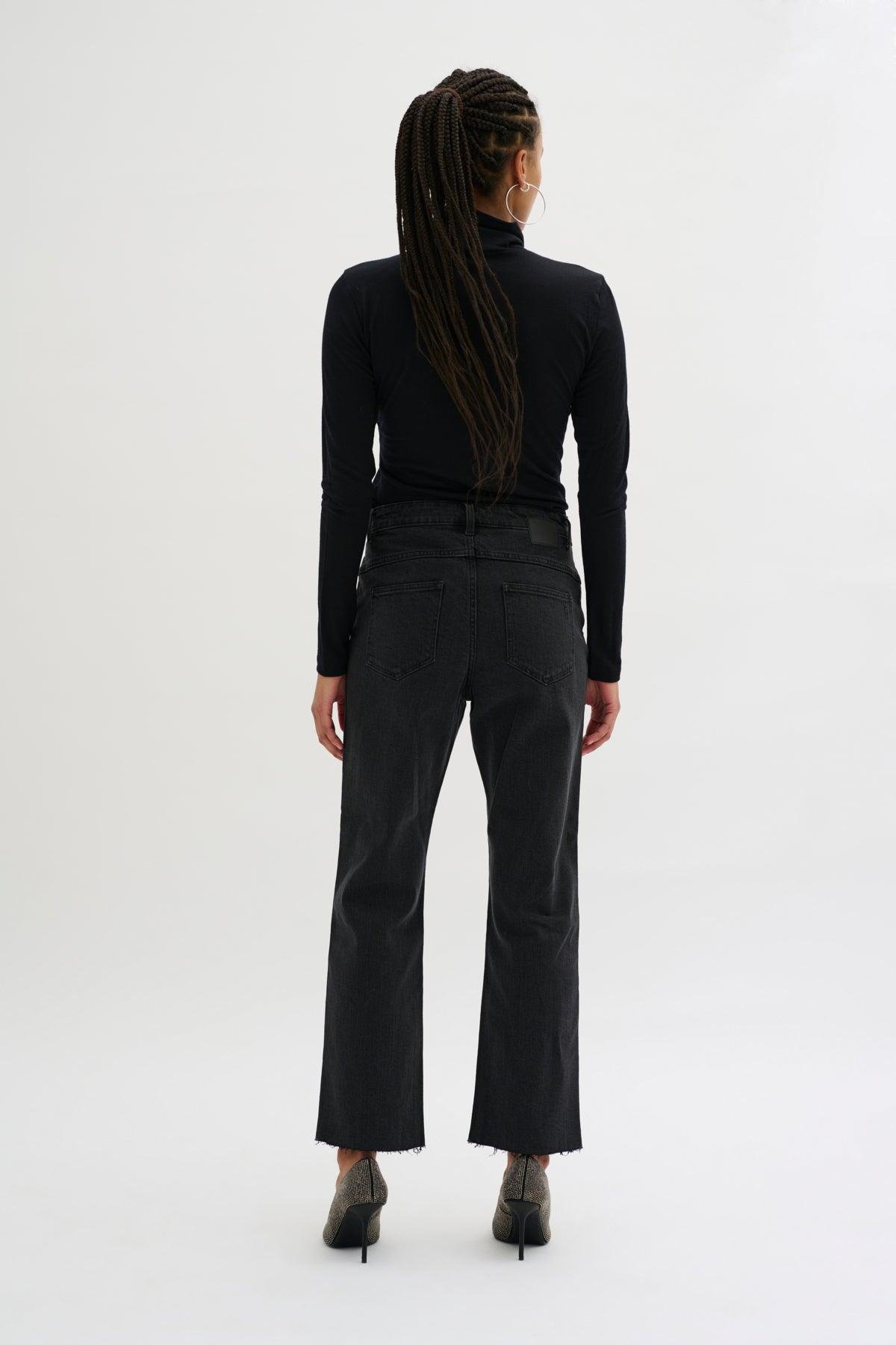 My Essential Wardrobe Shade 115 - High straight jeans - HUSET Men & Women