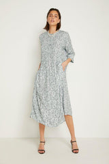My Essential Wardrobe Shadow Flora - Midi kjole - HUSET Men & Women
