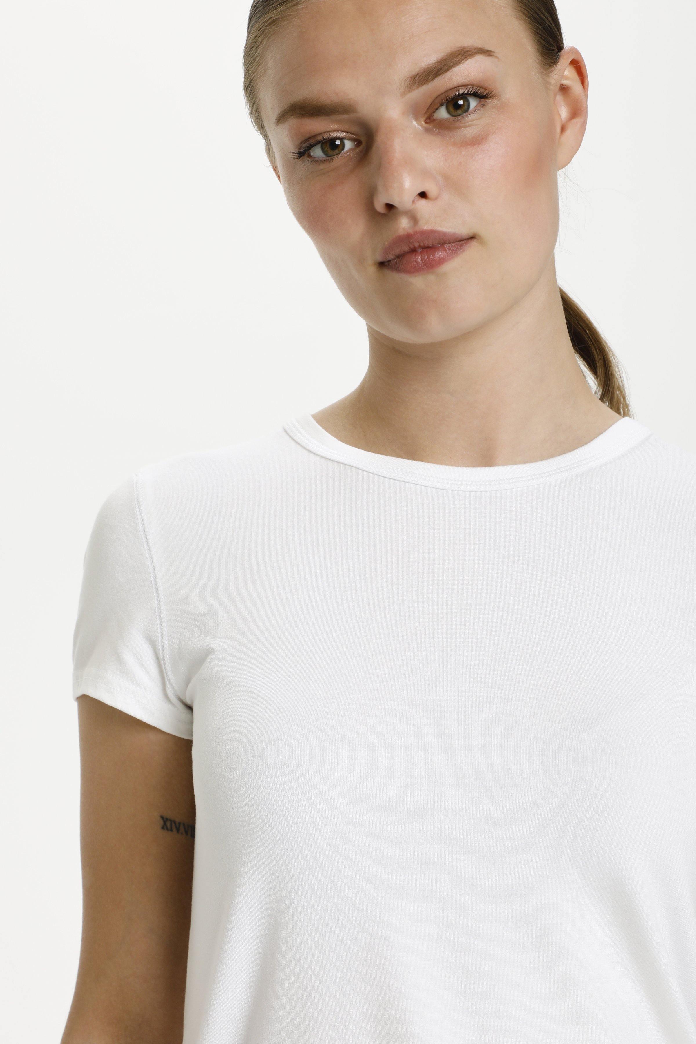 My Essential Wardrobe - The Modal T-shirt - HUSET Men & Women