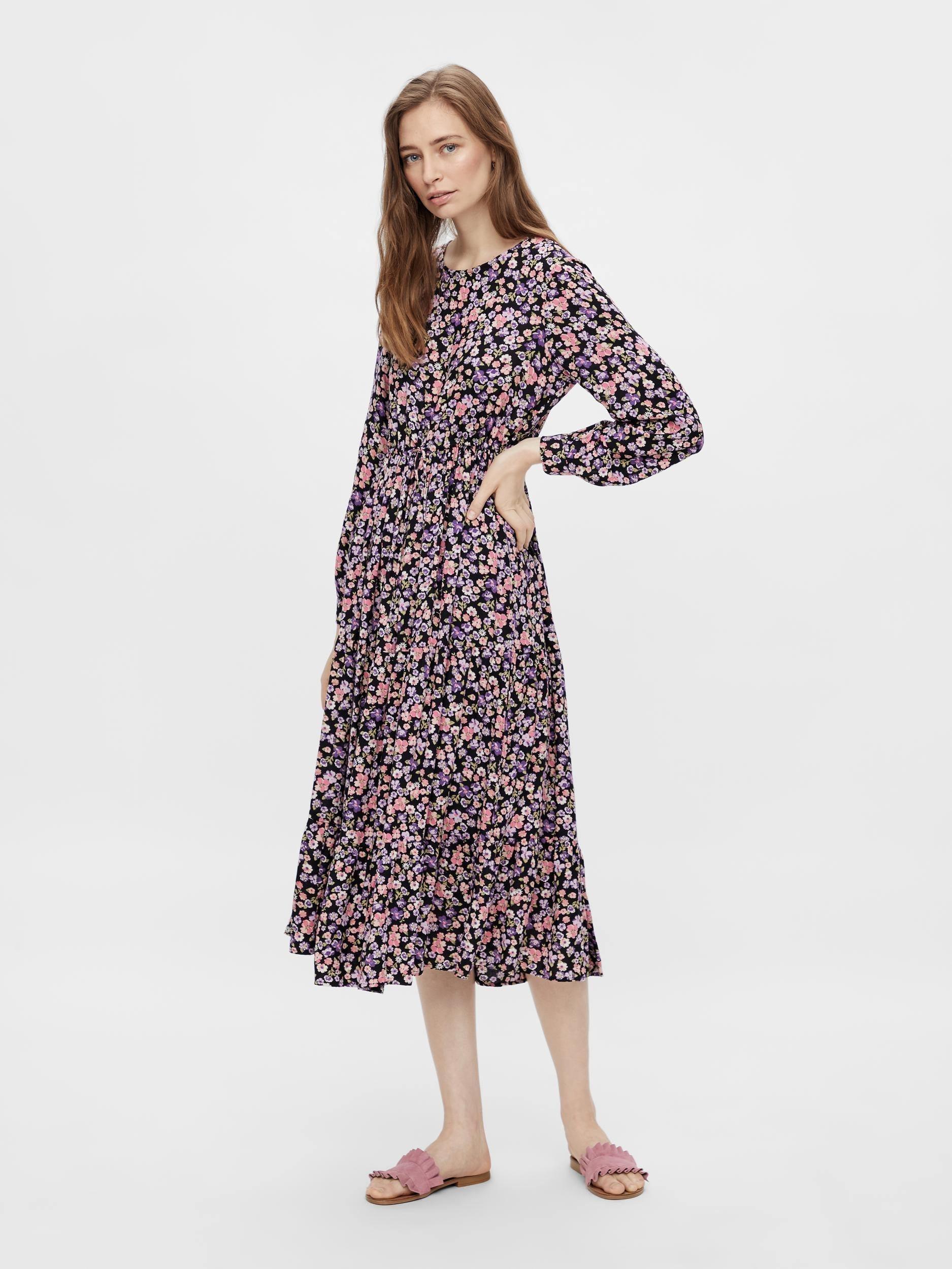 Pieces Ellia - Blomstret midi kjole - HUSET Men & Women