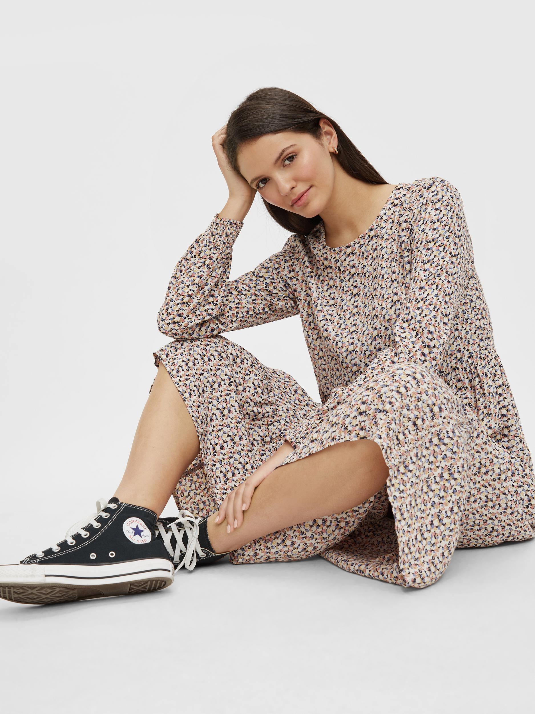 Pieces Hina - Blomstret midikjole - HUSET Men & Women