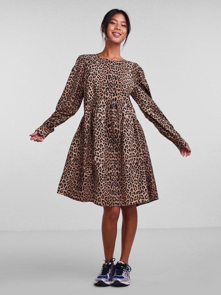 Pieces Nina - Leopard kjole - HUSET Men & Women