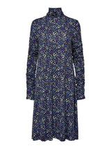 Selected Femme Ottilia - Rullekrave kjole - HUSET Men & Women