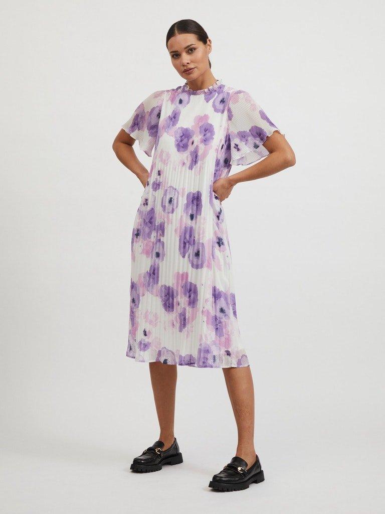 Vila Pinka - Kortærmet plisse kjole - HUSET Men & Women